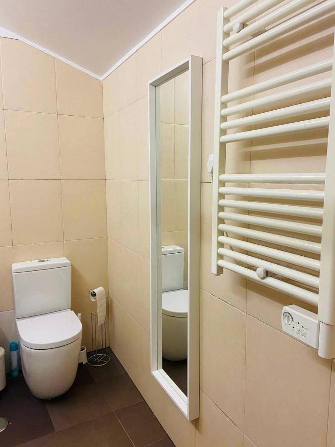 Private Room Trafaria Экстерьер фото